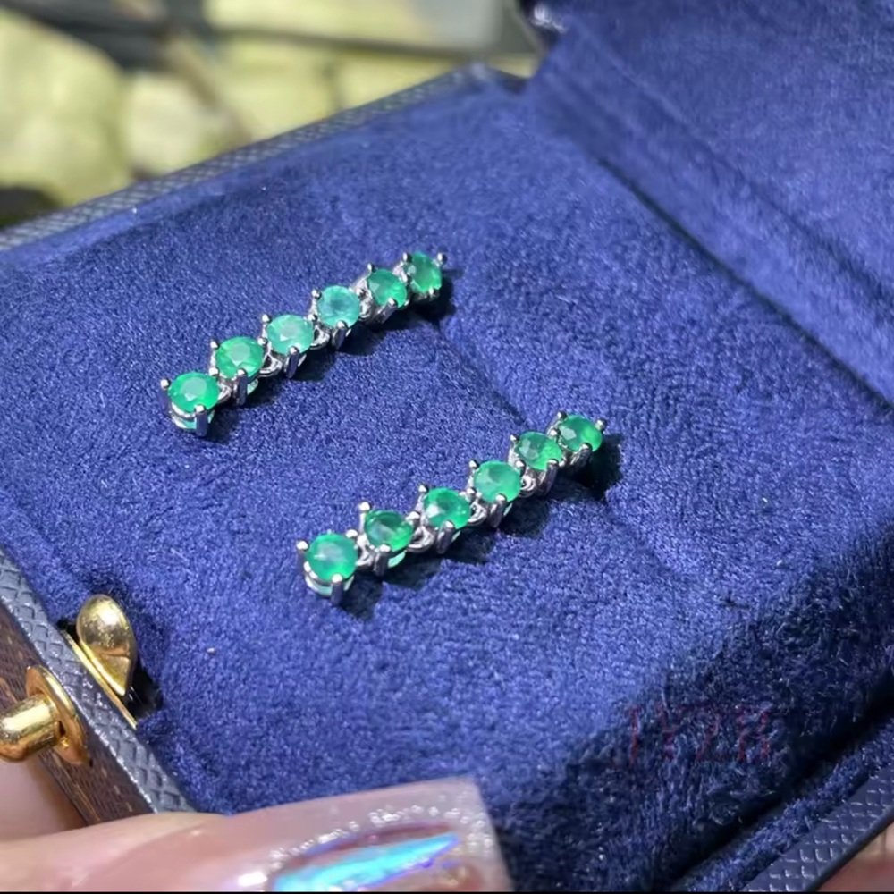 Natural Colombian Emerald Dangle Earrings w/ Certificate - Picture 7 of 11